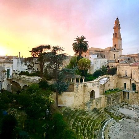 Suite del Teatro Romano Lecce Esterno foto