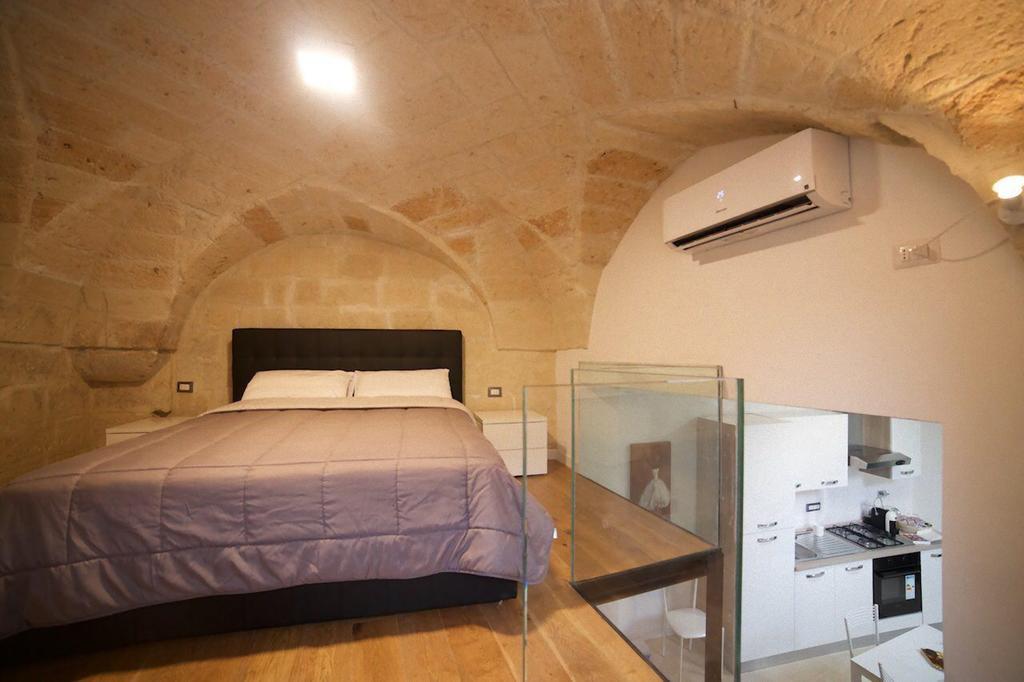 Suite del Teatro Romano Lecce Esterno foto