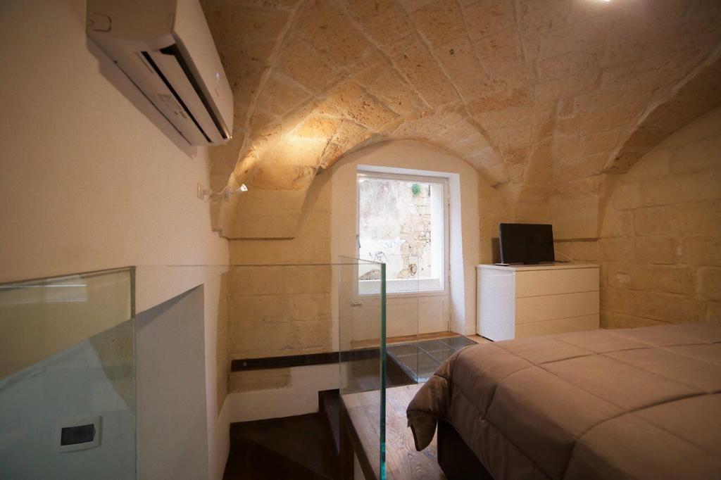 Suite del Teatro Romano Lecce Esterno foto