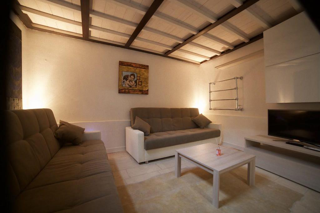 Suite del Teatro Romano Lecce Esterno foto