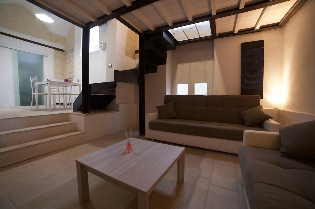 Suite del Teatro Romano Lecce Esterno foto
