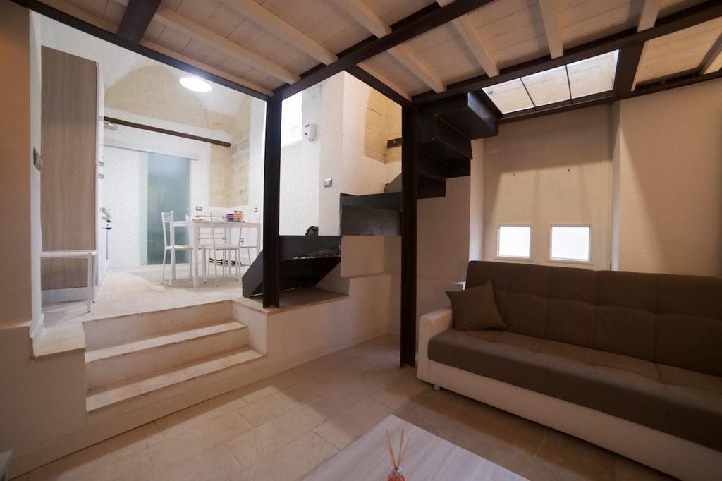 Suite del Teatro Romano Lecce Esterno foto