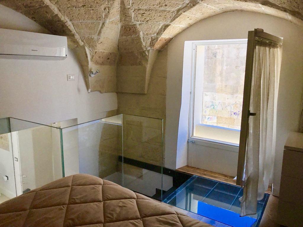 Suite del Teatro Romano Lecce Esterno foto